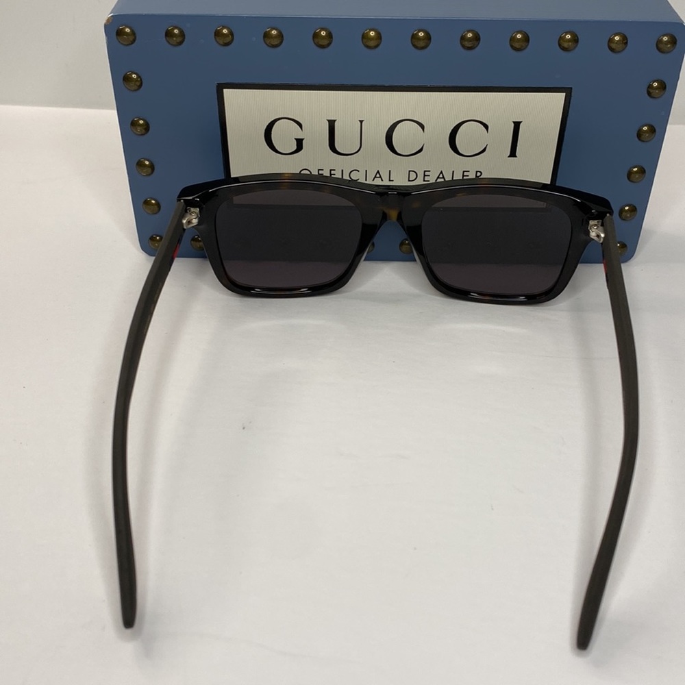 💯 - Authentic- New - Gucci Black GG0008S Square Sunglasses - Picture 12 of 17